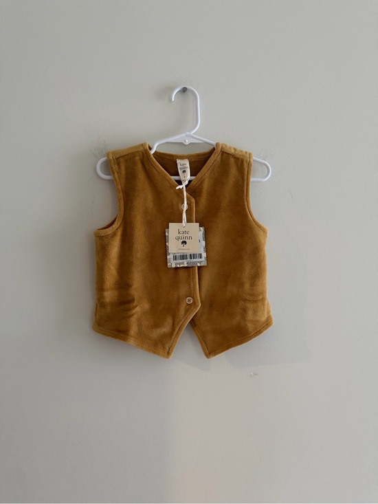 kate quinn Other - NWT Kate Quinn Classic Button Vest Apple Cinnamon Organic Cotton Velour 3T